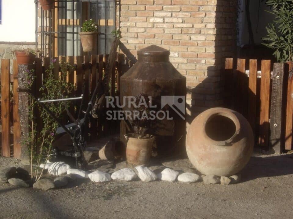 Confortable casa cueva en Baza, con piscina, chimenea y barbacoa - Imagen 42
