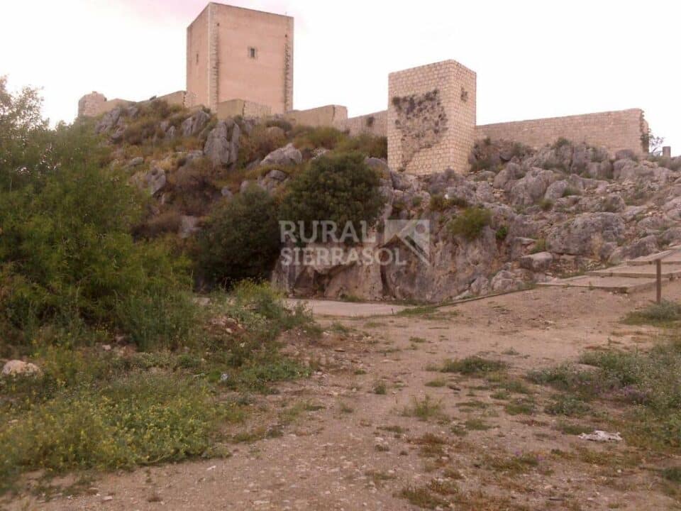 Original y auténtica Casa Rural en Cañete La Real con chimenea y piscina - Imagen 46