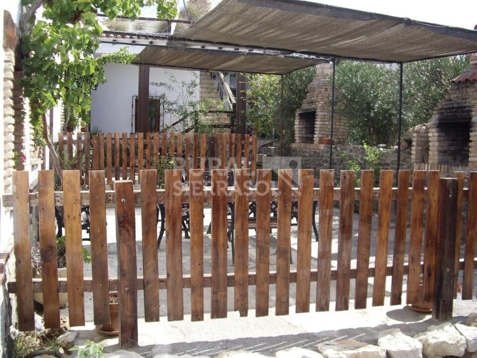 Amplia casa cueva en Baza, con piscina, barbacoa y wifi - Imagen 43