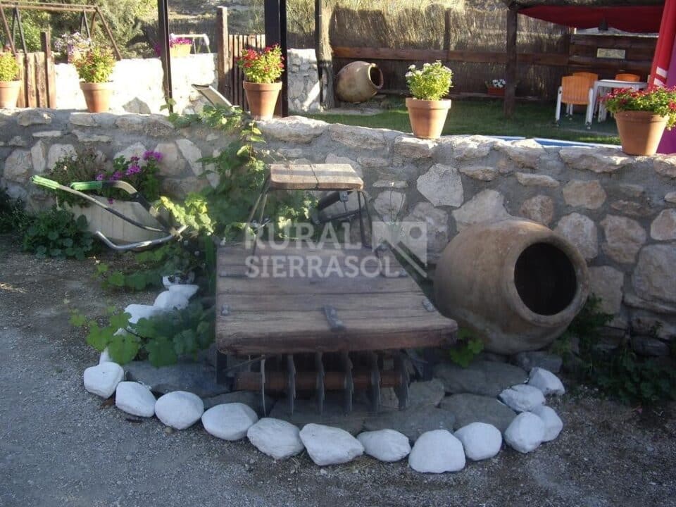 Amplia casa cueva en Baza, con piscina, barbacoa y wifi - Imagen 5