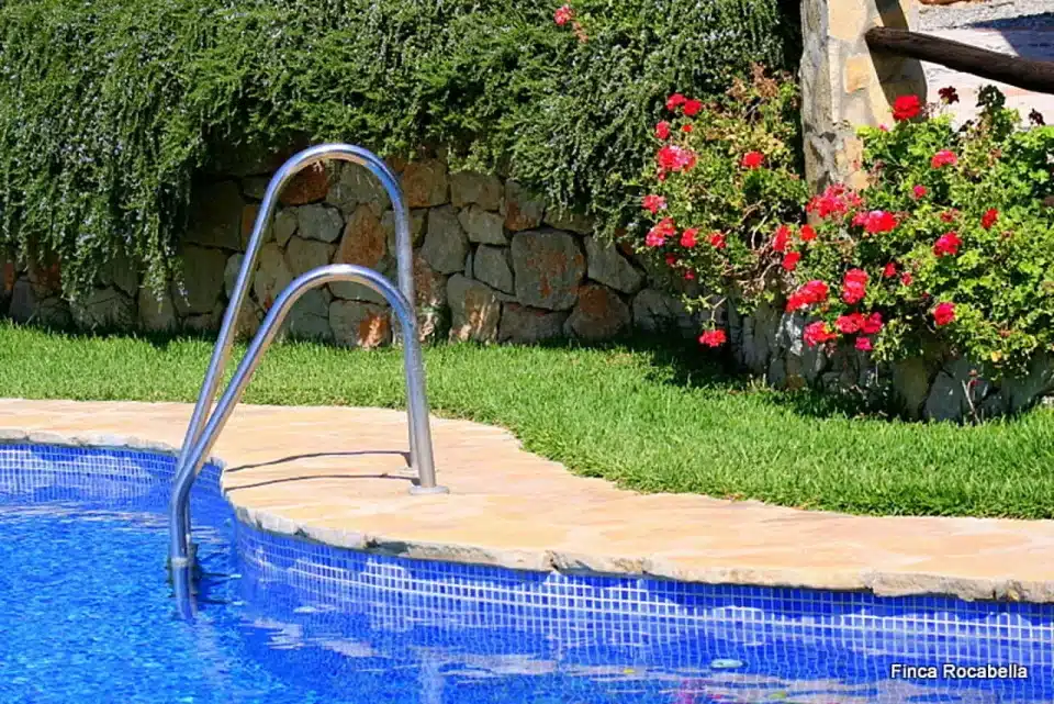 Escalera de piscina de Casa rural en El Chorro - Álora (Málaga)-3093