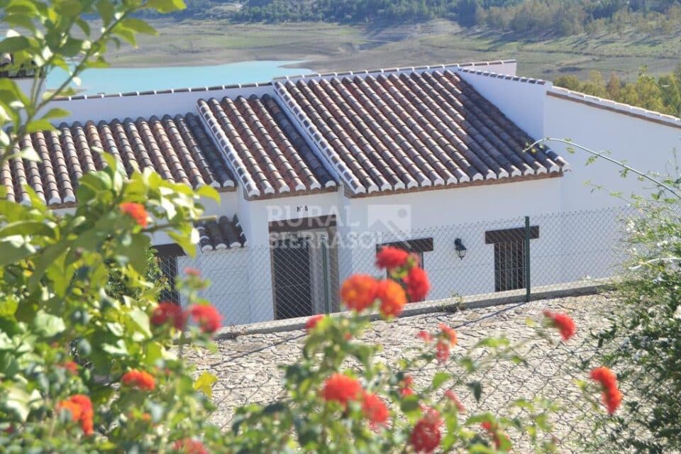 Conjunto de siete Casas Rurales junto al Lago de La Viñuela - Imagen 50