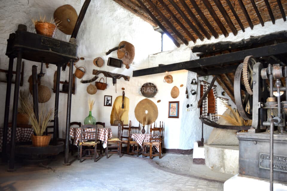 Casa Rural en Alfarnatejo con piscina, barbacoa y gran jardín - Imagen 50