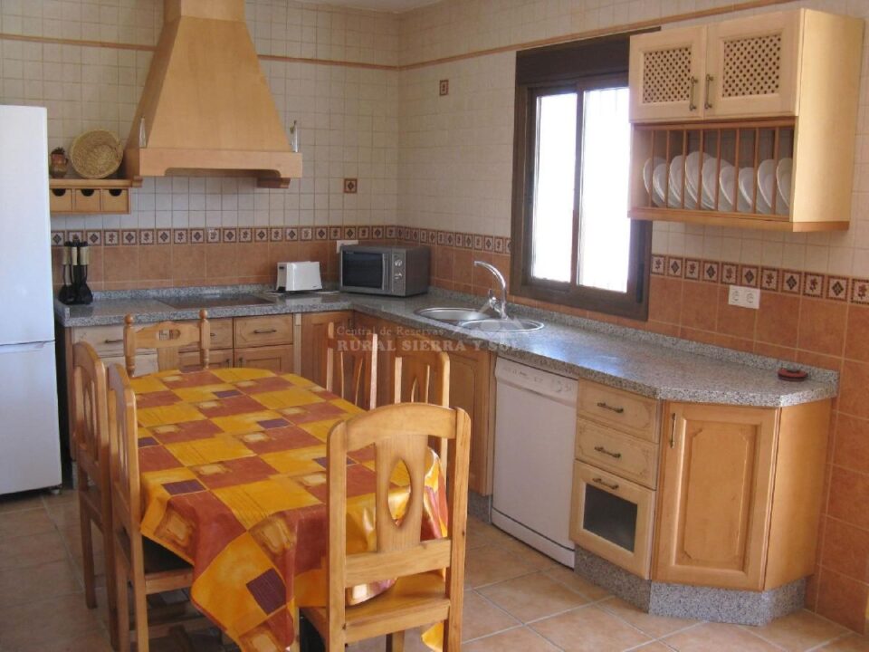 Preciosa Casa Rural en El Borge con piscina, barbacoa y wifi - Imagen 15