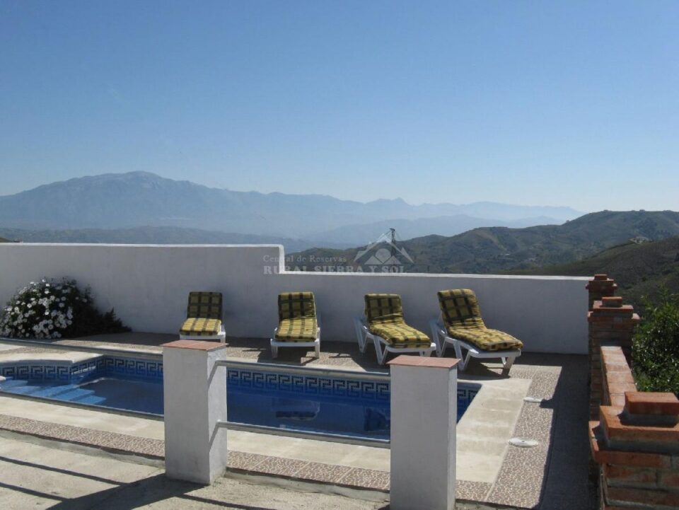 Preciosa Casa Rural en El Borge con piscina, barbacoa y wifi - Imagen 17