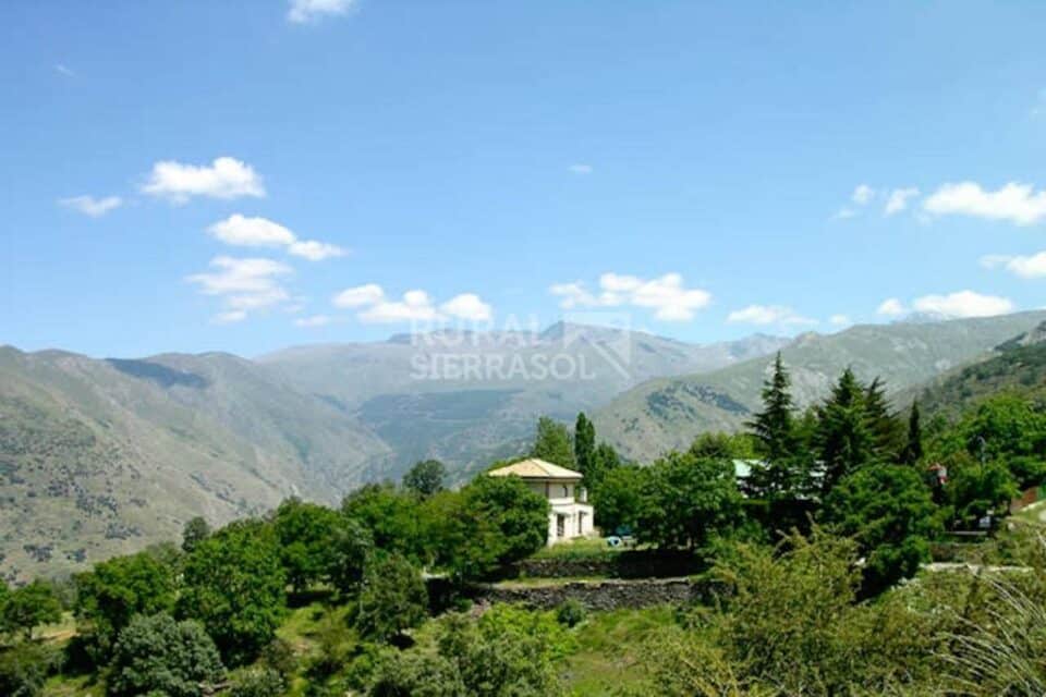 Acogedora Casa Rural en Sierra Nevada, con piscina y barbacoa - Imagen 21