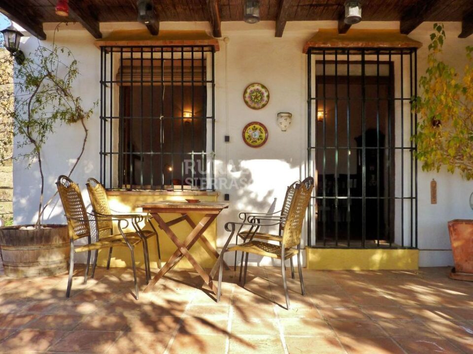 Acogedora Casa Rural en Casabermeja, con piscina, barbacoa y wifi - Imagen 8