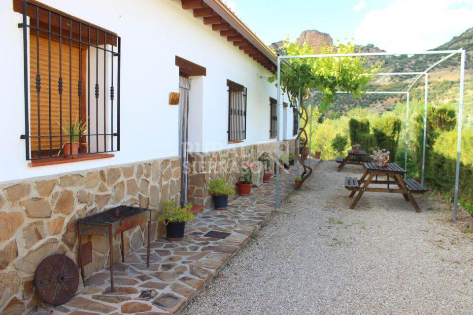 Precioso Alojamiento Rural en Castril, con bañera hidromasaje y wifi - Imagen 6