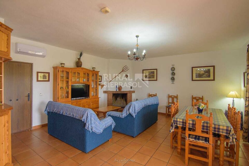 Casa Rural en Ronda, con piscina vallada, barbacoa, aire acondicionado - Imagen 6