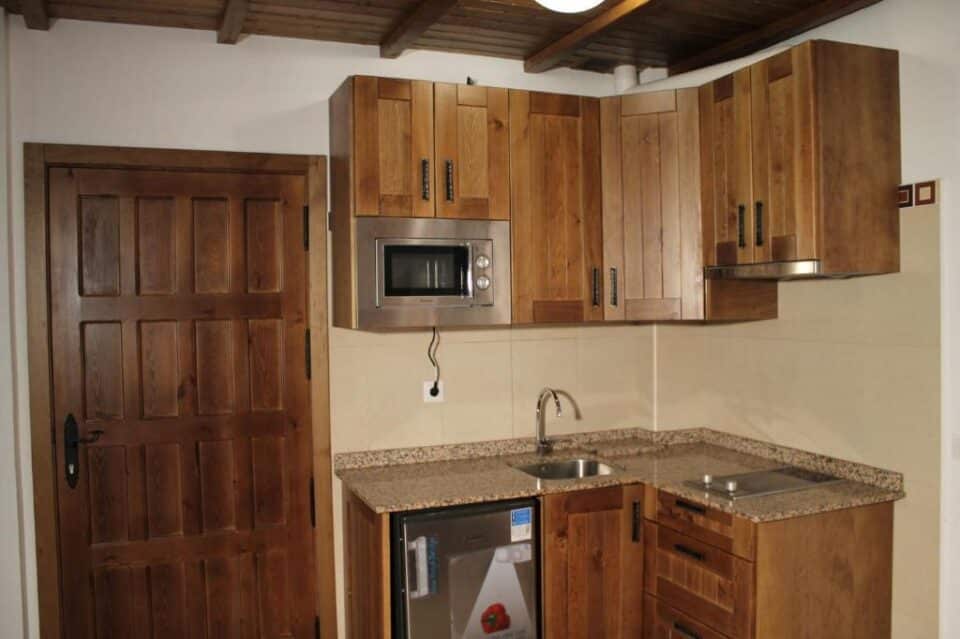Conjunto de tres Apartamentos Rurales en Júzcar con calefacción, barbacoa - Imagen 7