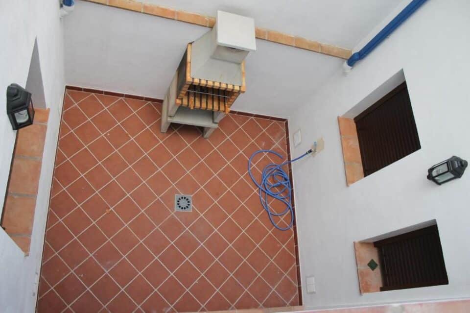 Conjunto de tres Apartamentos Rurales en Júzcar con calefacción, barbacoa - Imagen 10