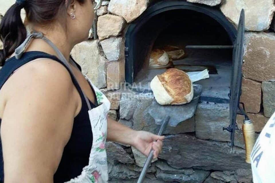 Acogedora Casa Rural en Sierra Nevada, con piscina y barbacoa - Imagen 27