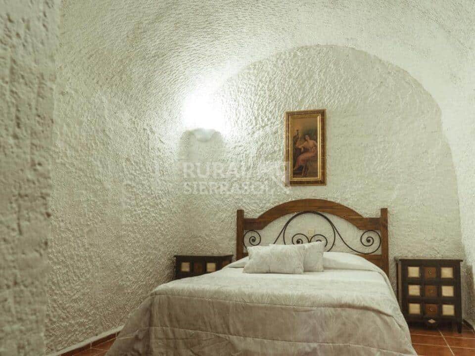 Amplia Casa Cueva en Guadix con calefacción y barbacoa - Imagen 7