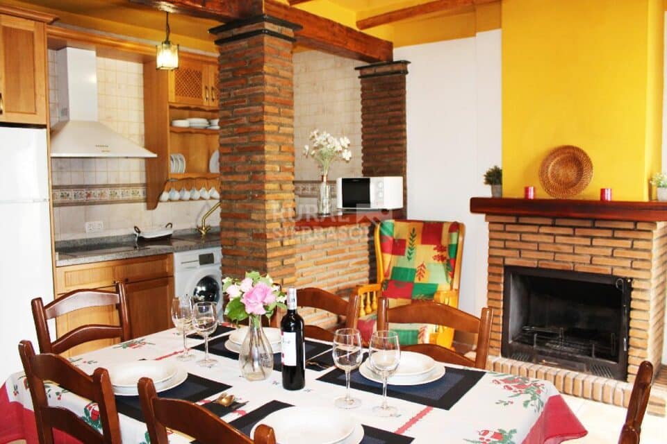 Maravilloso Alojamiento Rural en Capileira, con chimenea y calefacción central - Imagen 8