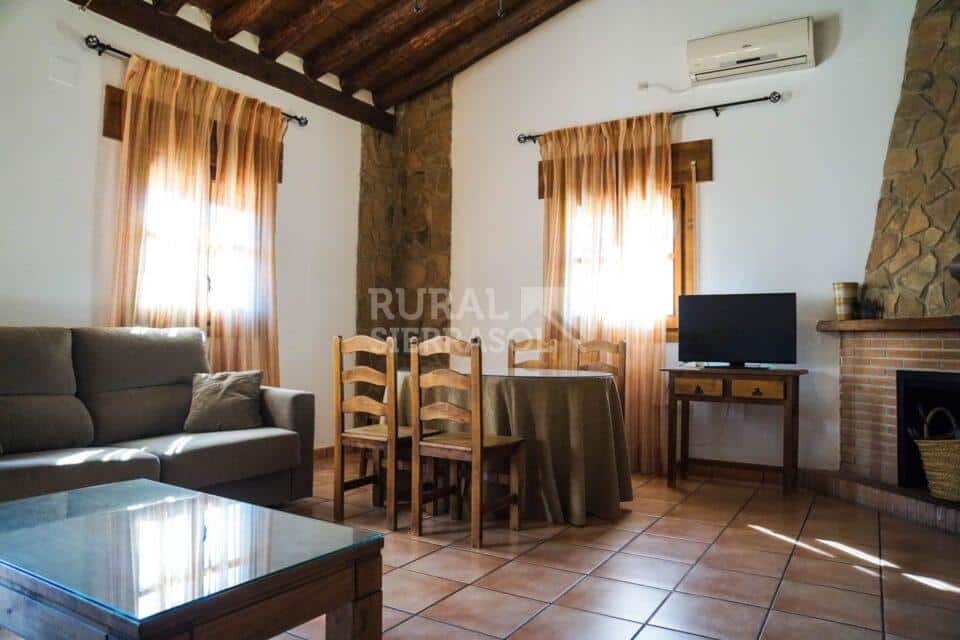 Coqueto Alojamiento Rural en Castril de la Peña, con wifi y aire acondicionado - Imagen 7