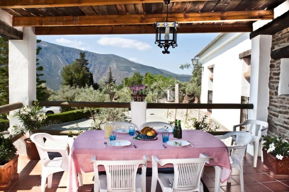 Acogedora y amplia casa rural en Órgiva, con piscina y barbacoa - Imagen 7
