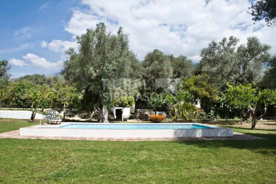 Encantadora Casa Rural con piscina, barbacoa y amplia zona de césped, en Órgiva - Imagen 7