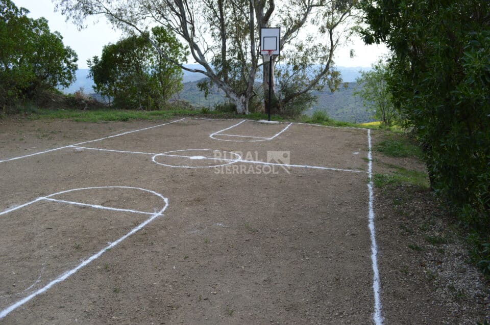 Coqueta Casa Rural en Alfarnatejo con piscina, gran jardín y chimenea - Imagen 53