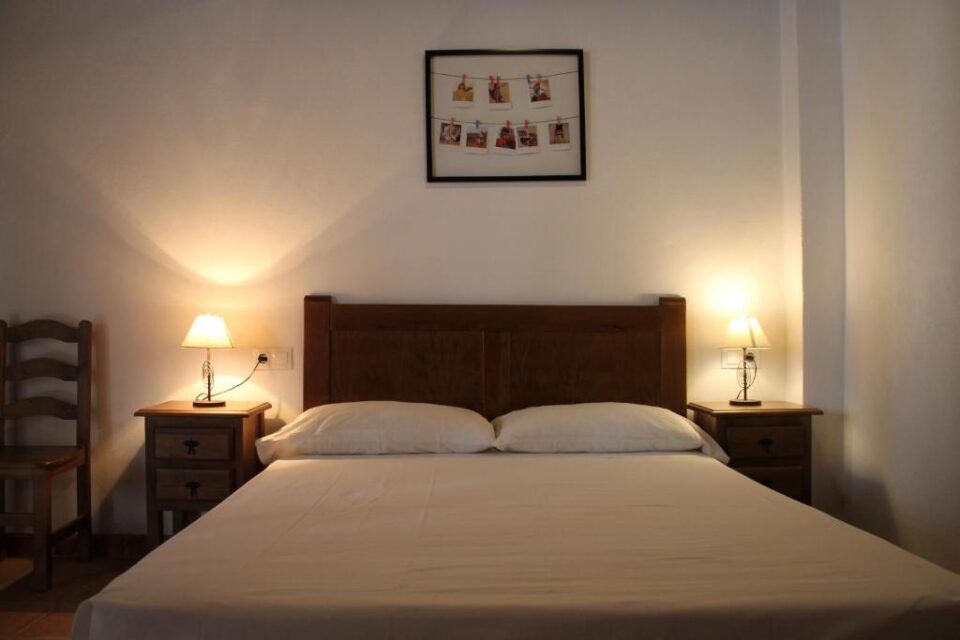 Conjunto de tres Apartamentos Rurales en Júzcar con calefacción, barbacoa - Imagen 19