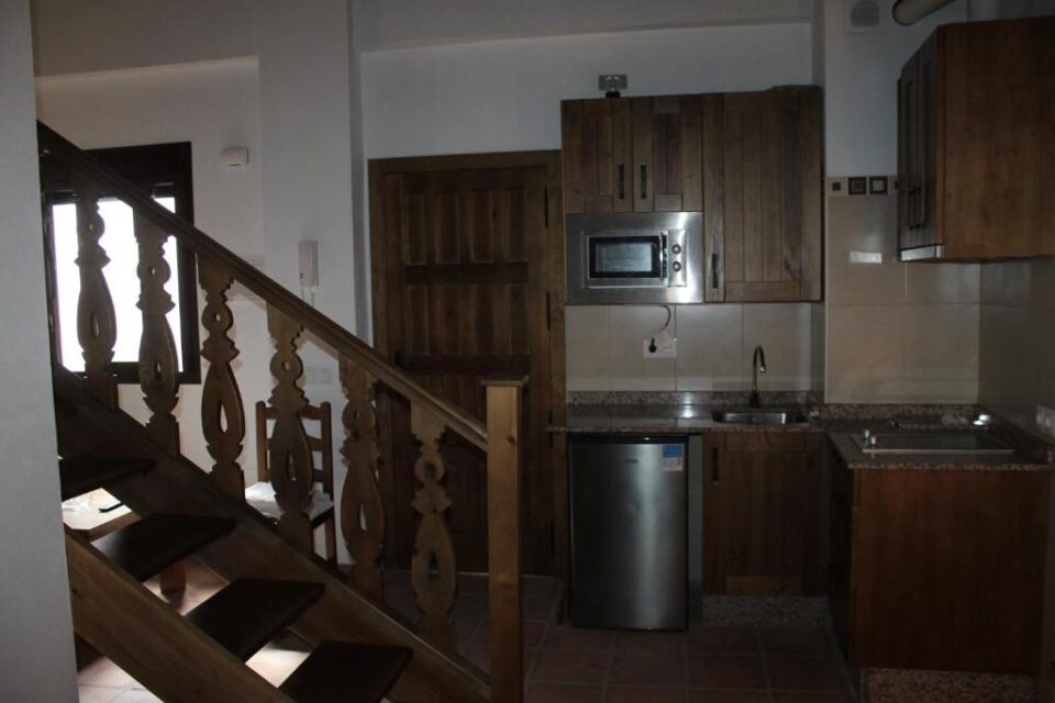 Conjunto de tres Apartamentos Rurales en Júzcar con calefacción, barbacoa - Imagen 20