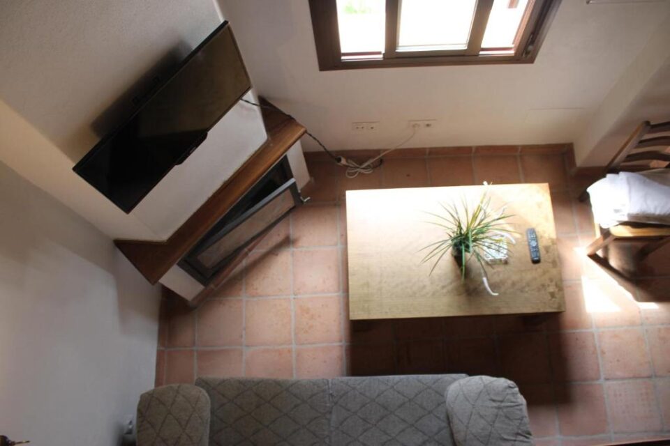 Conjunto de tres Apartamentos Rurales en Júzcar con calefacción, barbacoa - Imagen 22