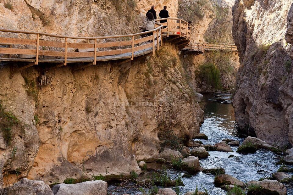 Coqueto Alojamiento Rural en Castril de la Peña, con wifi y aire acondicionado - Imagen 17