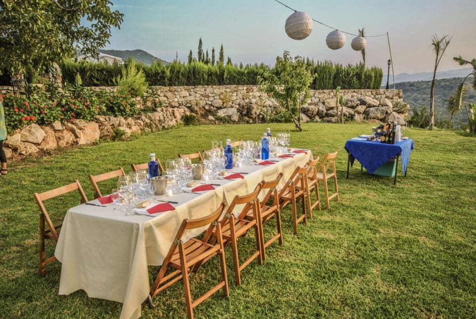 Precioso Alojamiento Rural en Periana con piscina rodeada de césped y wi-fi - Imagen 7