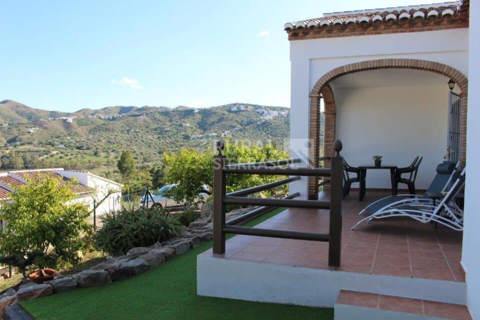 Conjunto de siete Casas Rurales junto al Lago de La Viñuela - Imagen 8