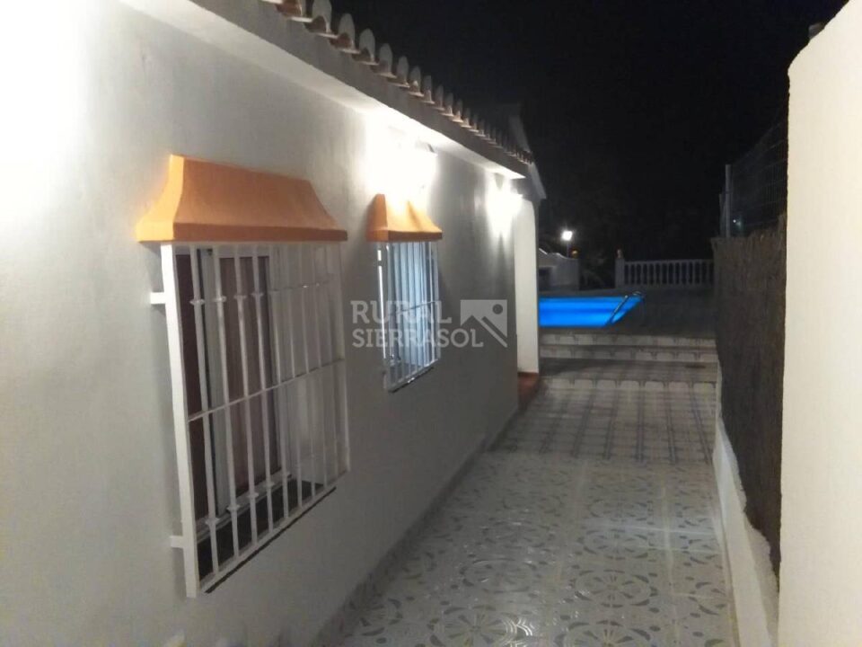 Bonita Villa a 3 km de la playa - Imagen 33