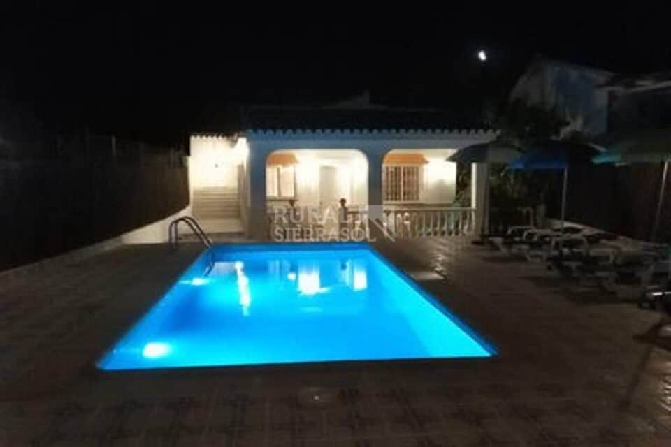 Bonita Villa a 3 km de la playa - Imagen 58