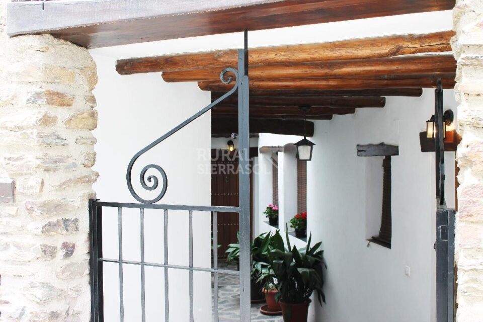 Coqueto Alojamiento Rural en Capileira, con chimenea y wifi - Imagen 9