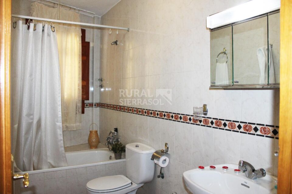 Magnífico Apartamento Rural en Capileira, con wifi y chimenea - Imagen 9