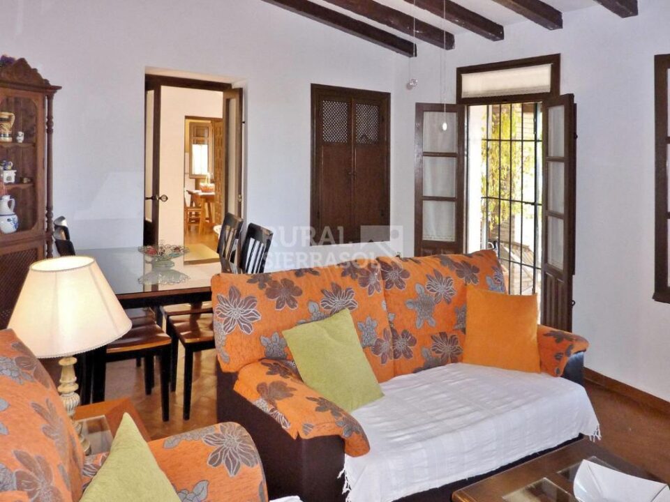 Acogedora Casa Rural en Casabermeja, con piscina, barbacoa y wifi - Imagen 11