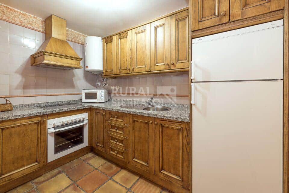 Bonita Casa Rural en Huétor de Santillán, con barbacoa, wifi y chimenea - Imagen 9