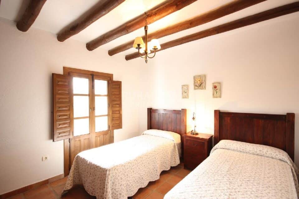 Casa Rural en Viñuela con bonitas vistas, piscina y wi-fi - Imagen 9