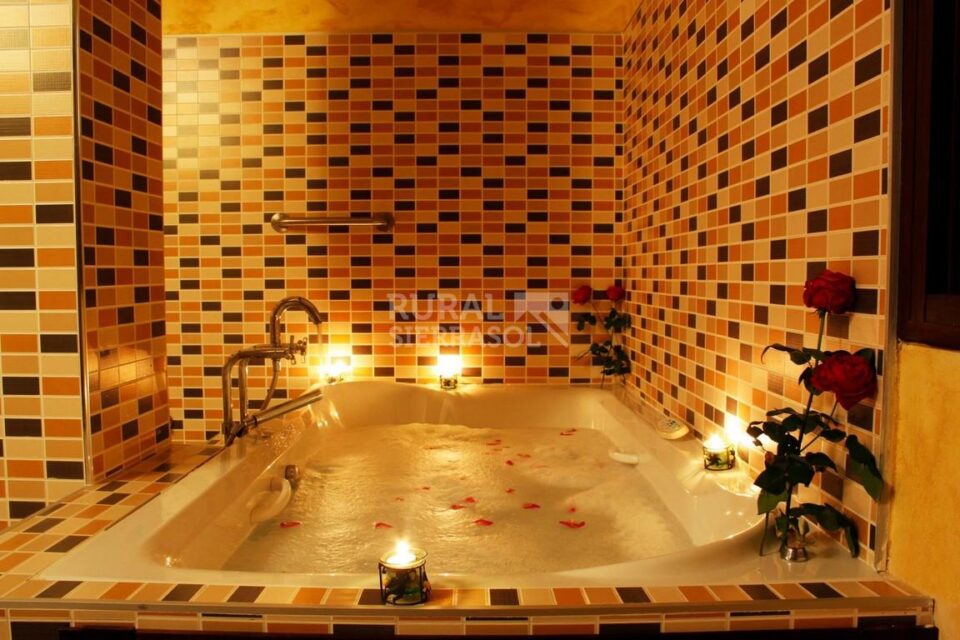 Maravillosa Junior Suite con Jacuzzi, a 15 minutos de Granada - Imagen 13