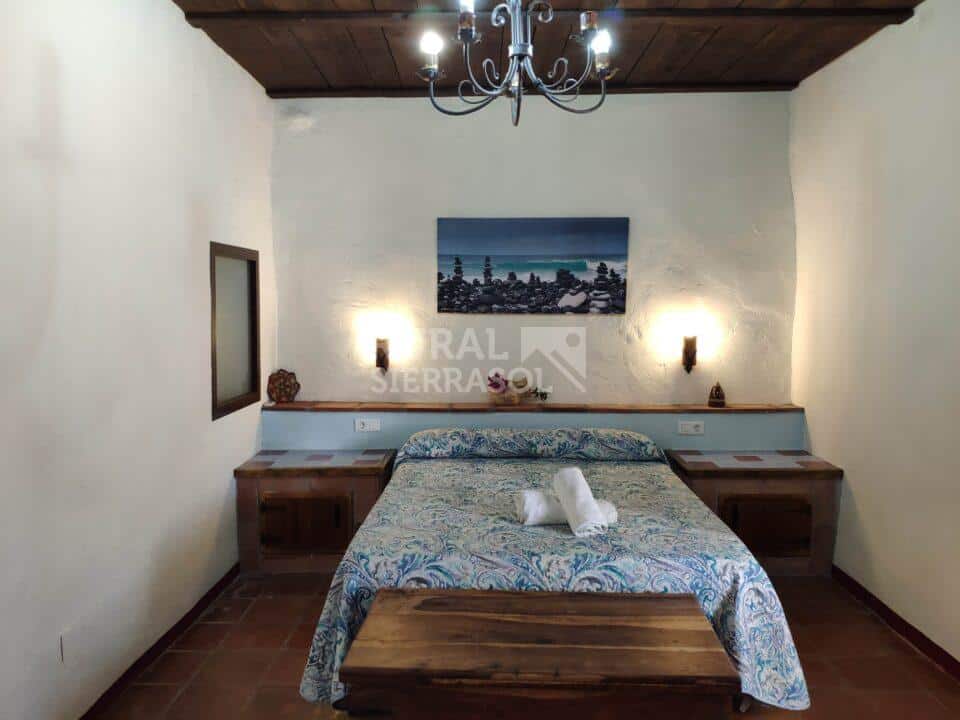 Habitación de matrimonio de casa rural en Periana (Málaga) referencia 1086