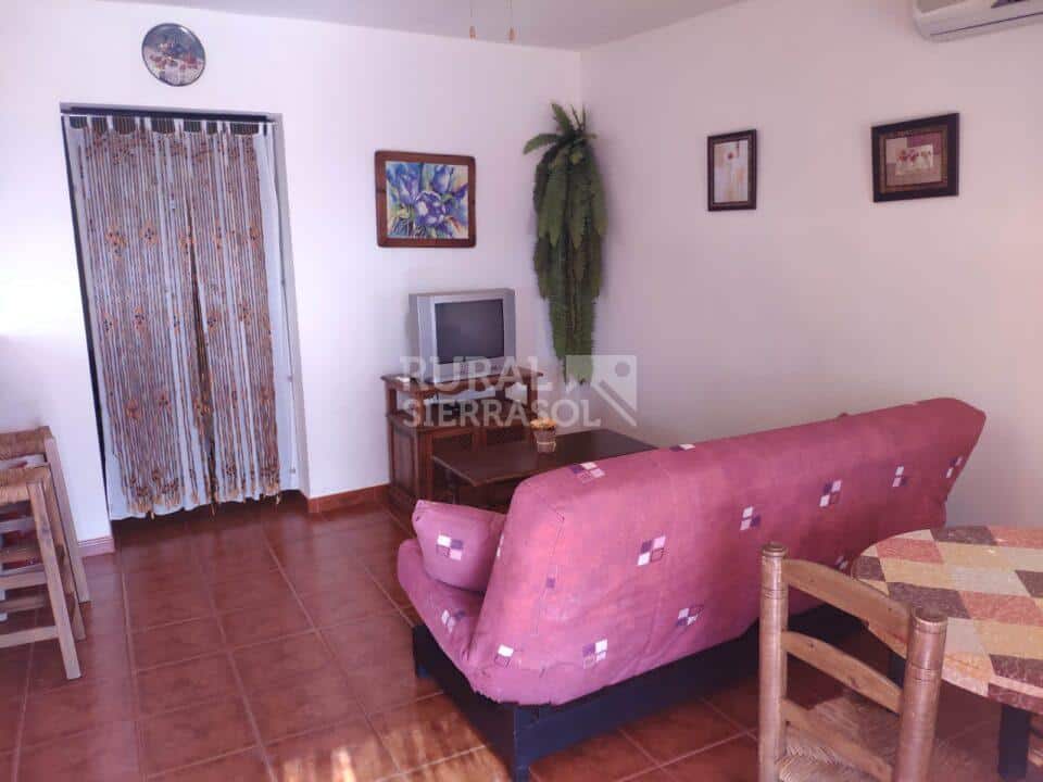 Salón pequeño de casa rural en Periana (Málaga) referencia 1086