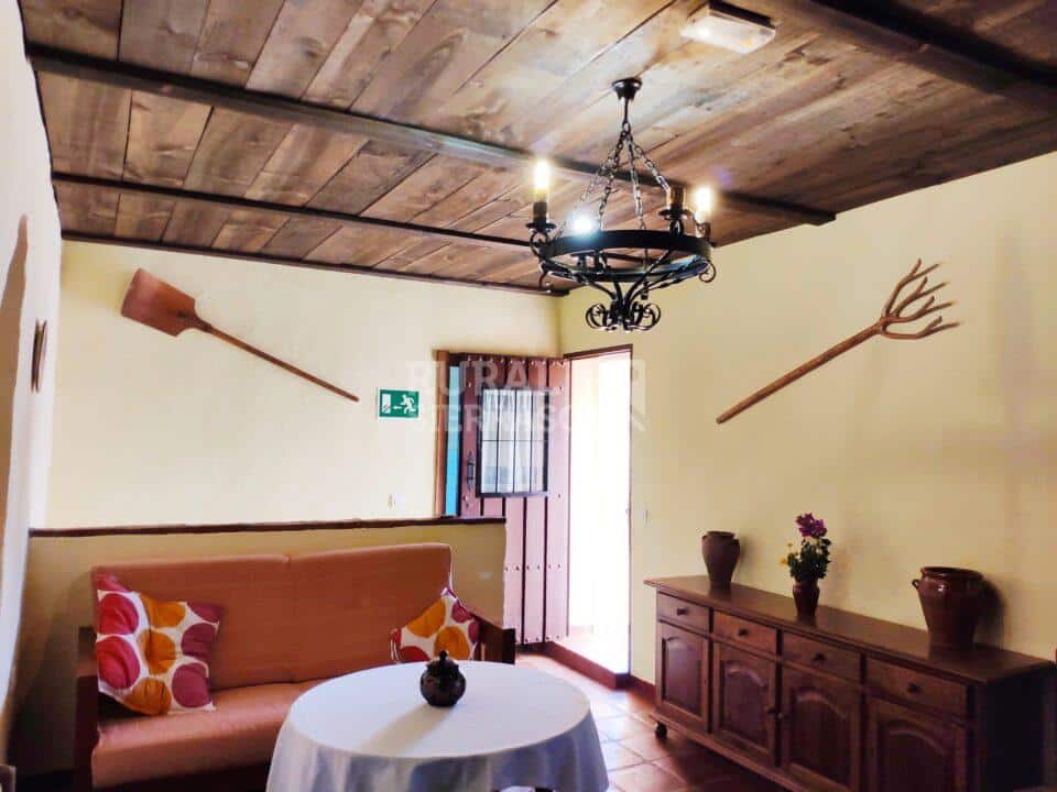Salón de casa rural en Periana (Málaga) referencia 0070