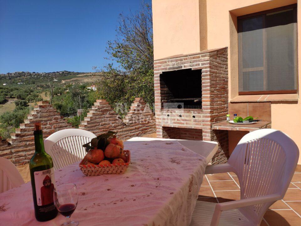 Terraza y barbacoa de casa rural en Periana (Málaga) referencia 0070