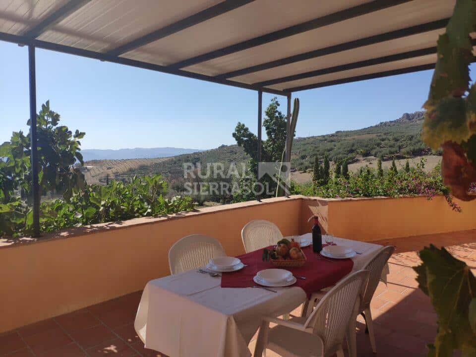 Terraza cubierta de casa rural en Periana (Málaga) referencia 1086