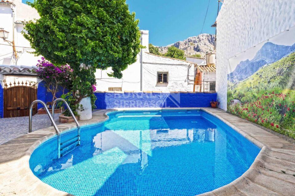 Piscina de casa rural en Benaocaz (referencia 1248)