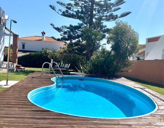 Piscina y jardín de Casa rural en Conil de la Frontera (Cádiz)-3374