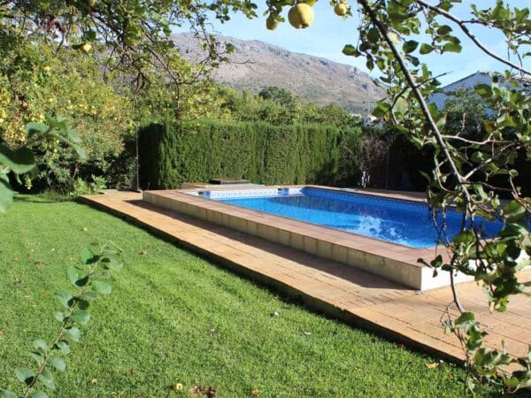 Piscina y jardín de Casa rural en Priego de Córdoba (Córdoba)-1605