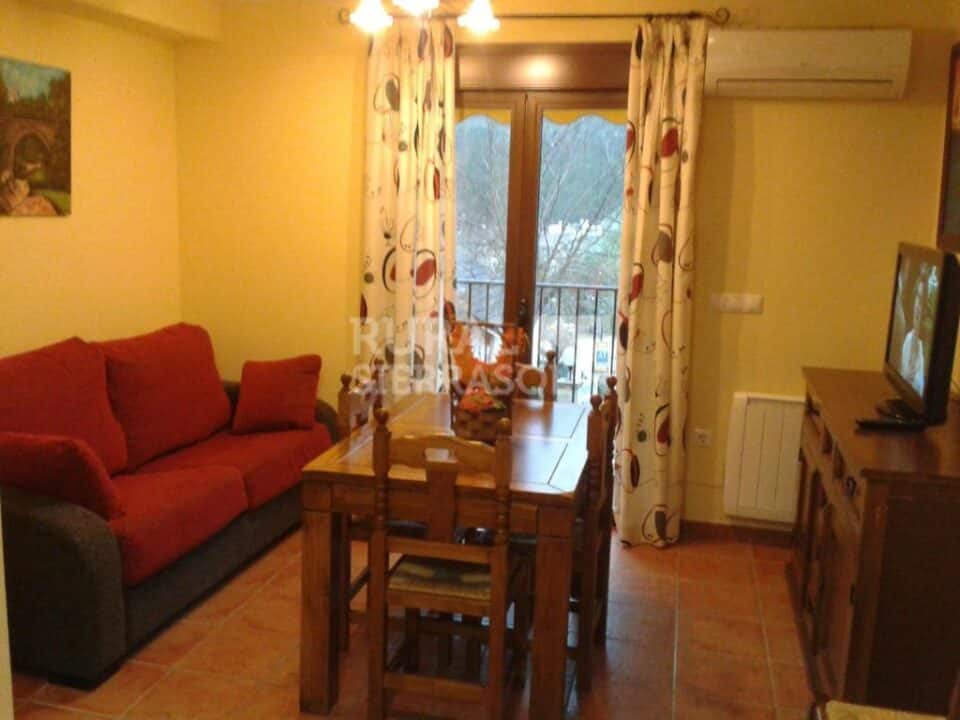 Magnífico Apartamento Rural en Arroyo Frío, con piscina, aire acondicionado y chimenea - Imagen 10
