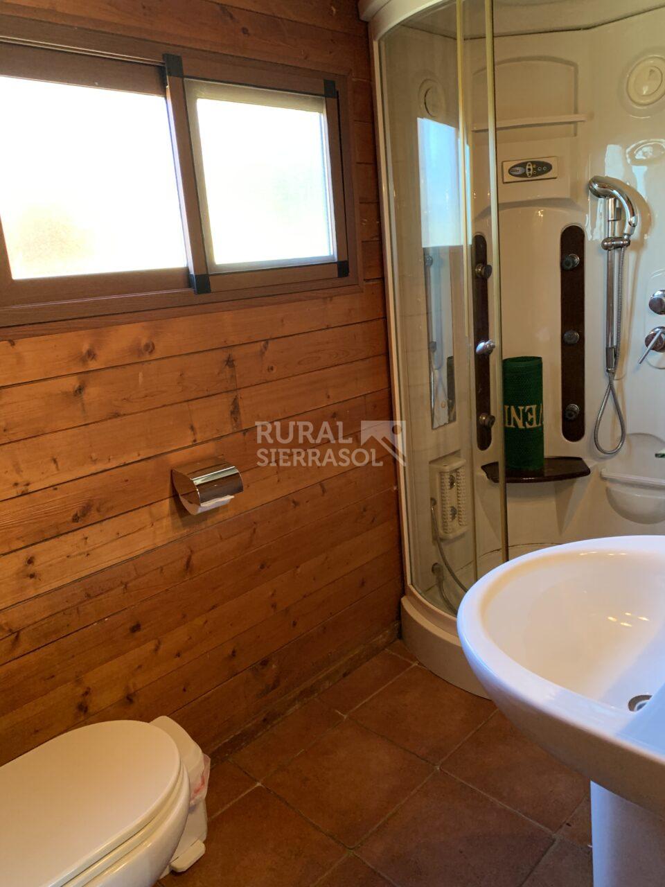 Baño de casa rural en Pozo Alcón (Jaén) referencia 2127