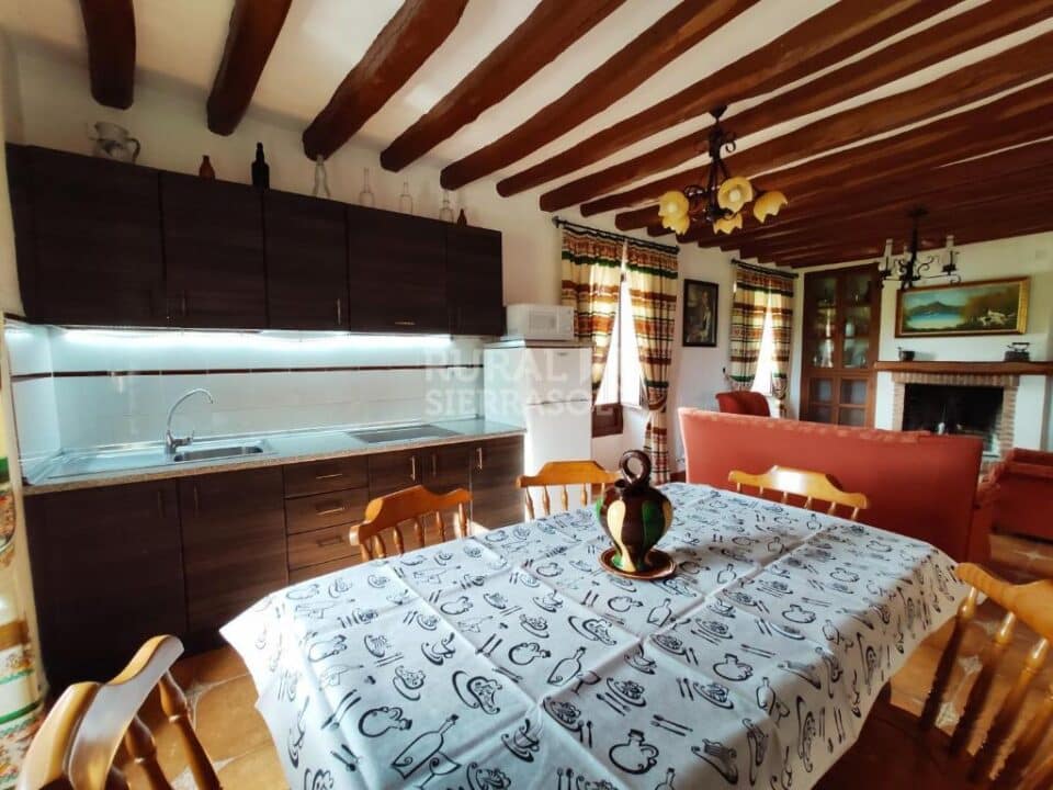 Conjunto Rural en Alcalá la Real, con amplio salón de reuniones - Imagen 11