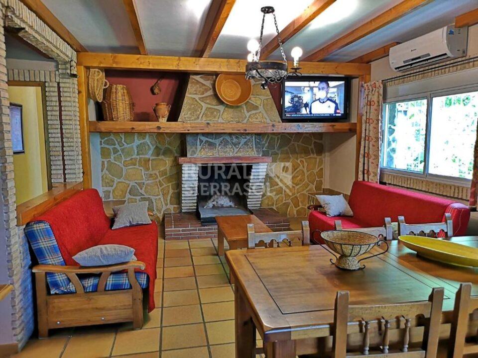 Espléndida Casa Rural en La iruela, con piscina privada, aire acondicionado y barbacoa - Imagen 11