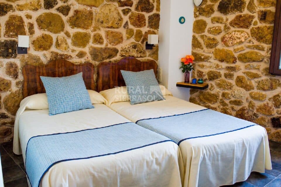 Encantadora Casa Rural en Chiclana de Segura, con preciosas vistas, chimenea, calefacción - Imagen 111