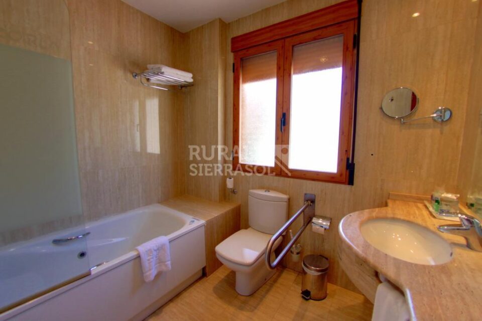 Maravilloso hotel rural con Spa, en Arroyo Frío - Imagen 12